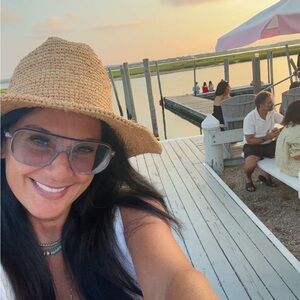 Meet your Posher, Stacy